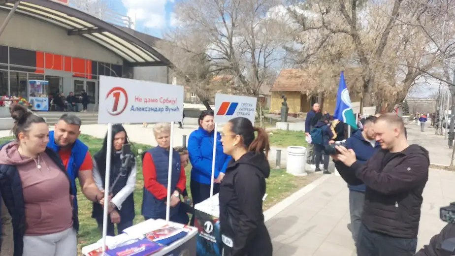 Ministarka Pavkov tokom posete Boru izbegla pitanja novinara