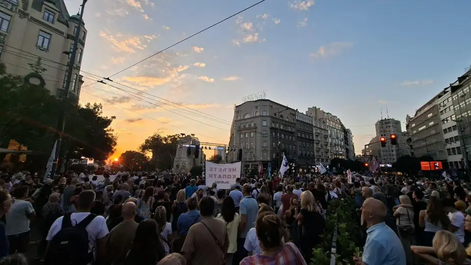 Protest ekoloških organizacija na Terazijama: Traži se moratorijum na sve ugovore o istraživanju i rudarenju