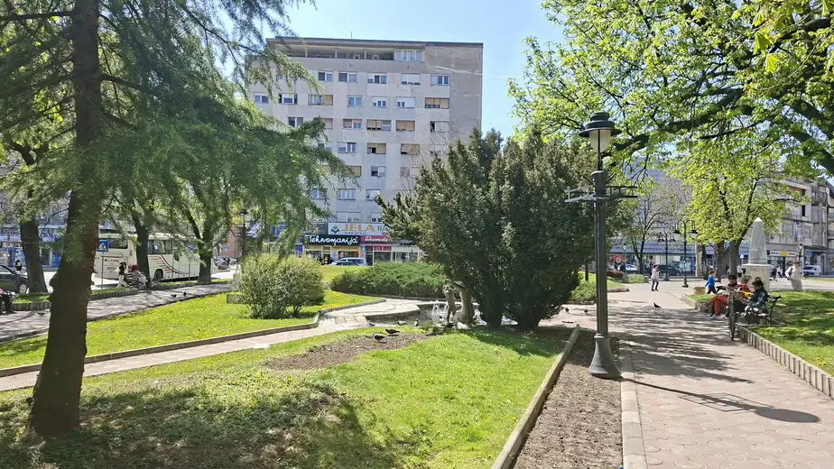 Toplo i pretežno sunčano, uz mogućnost lokalnih pljuskova