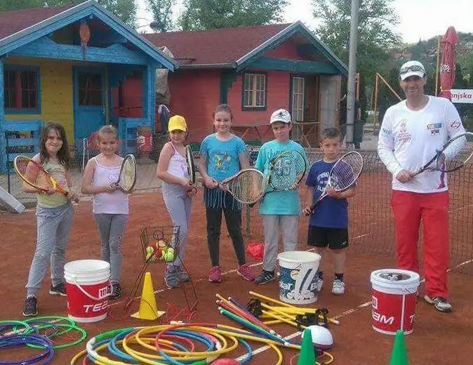 Teniski klub "AS Timok" organizuje besplatnu školu tenisa za početnike!