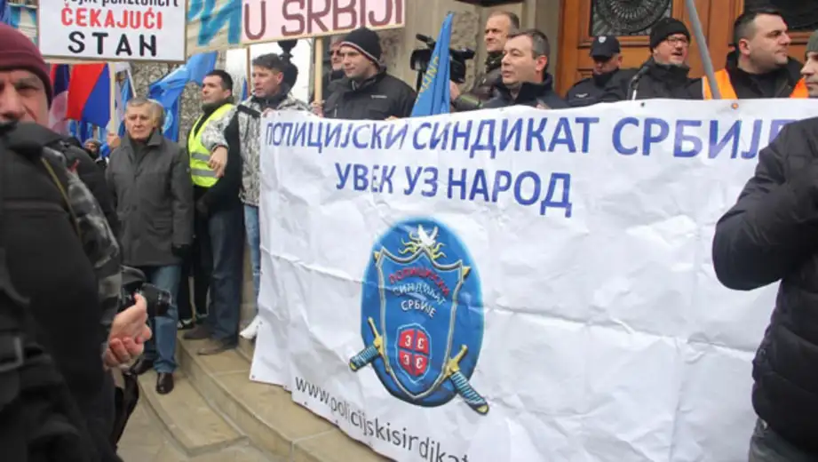 “Sprema se otpuštanje politički nepodobnih žandarma”