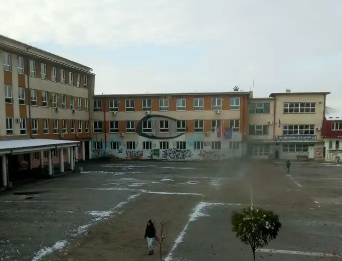 SREDNJOŠKOLCI GUBILI PRVI ČAS: PROSVETARI POČELI ŠTRAJK UPOZORENJA