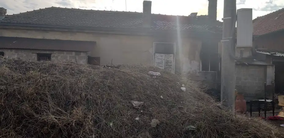 Požar u Zaječaru: Gorela kuća, vatrogasci brzo reagovali