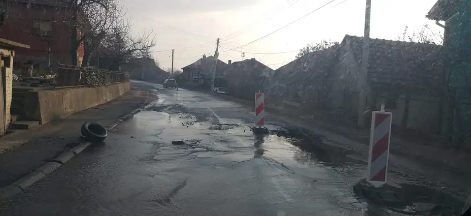 Zbog pucanja vodovodne cevi danas bez vode...