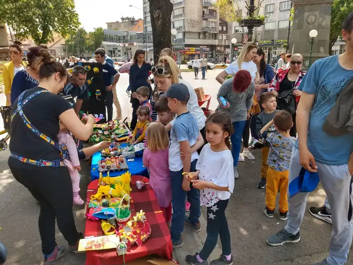 Najslađi prodavci čestitali Uskršnje praznike