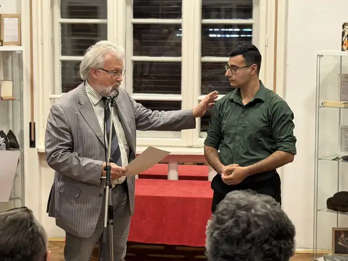 Laureat 40. jubilarnog Festivala mladih pesnika ,,Mladi maj” je Uglješa Nikodijević iz Zaječara