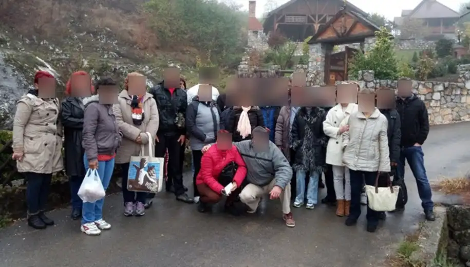 Organizovan jednodnevni izlet za korisnike usluge porodičnog smeštaja za odrasla i starija lica na teritoriji grada Zaječara