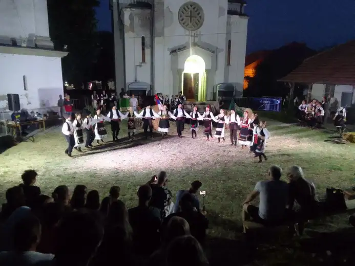 U Vražogrncu održana dvodnevna, 42. Smotra narodnih običaja „Vražogrnački točak“