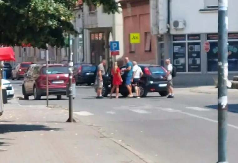 Saobraćajna nezgoda kod Biblioteke
