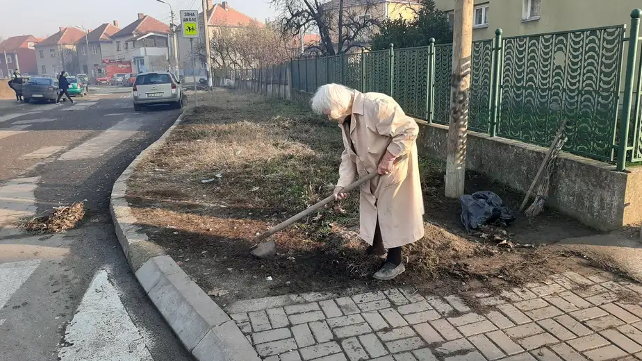 Baka Vera prkosi godinama: Moram da radim kada mladi neće