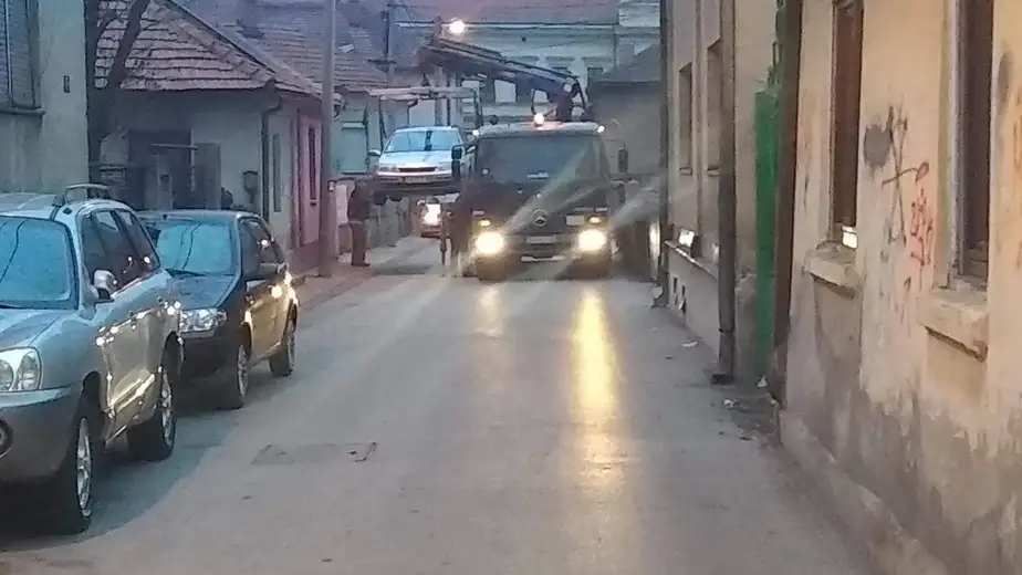 Počela akcija zaječarske policije uklanjanja nepropisno parkiranih vozila