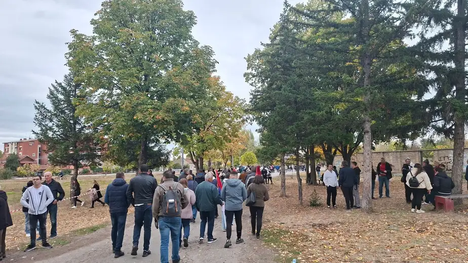 I snimatelju produkcije ZA MEDIA nije omogućen ulazak na skup naprednjaka