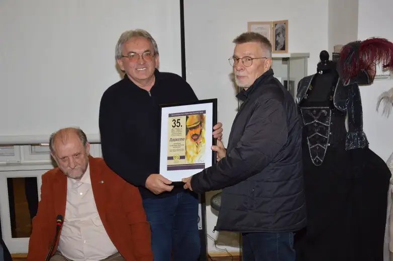 „Kuća među zvezdama“: Filmska priča o četiri decenije Zvezdara teatra