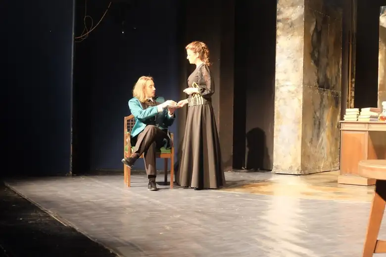 Publika odlično prihvatila predstavu "Otac" leskovačkog teatra