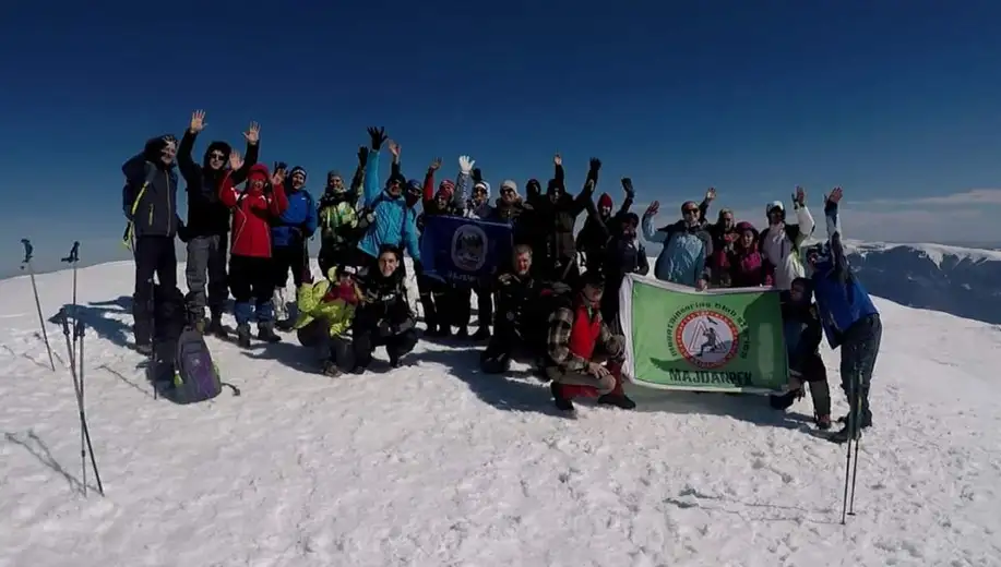 Pogled sa krova istoka: Zaječarski planinari izveli uspon na Midžor