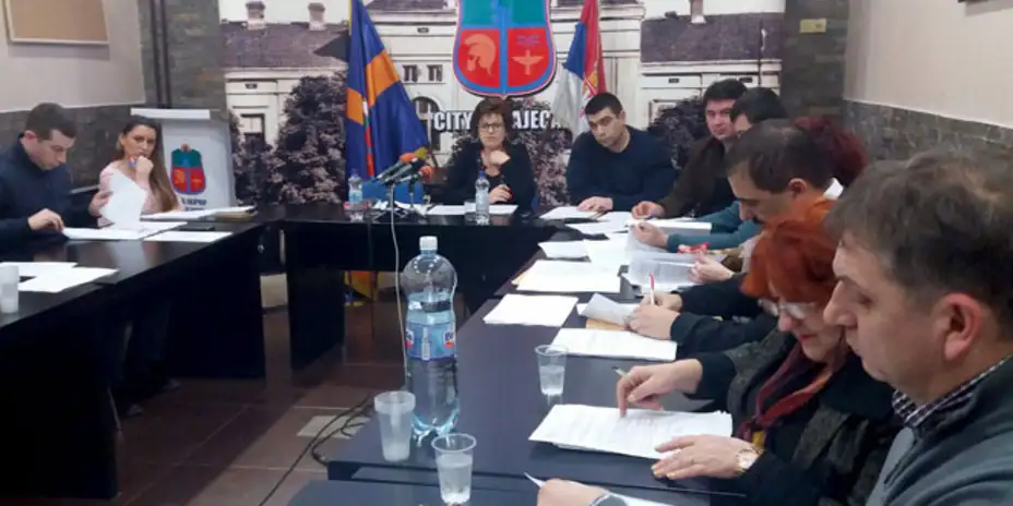 Gradski većnici na današnjem zasedanju dali saglasnost na gotovo sve tačke dnevnog reda, izuzev jedne…