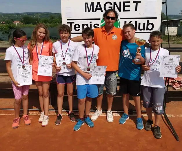 Fenomenalan uspeh mladih tenisera TK AS Timok