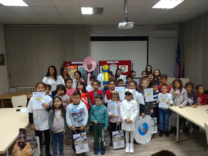 Podeljene nagrade osnovcima povodom obeležavanja meseca pravilne ishrane