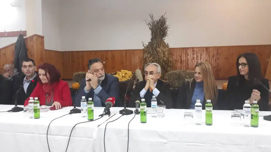 ŽIVOT NA GRANICI: BOTOKS GRADONAČELNIK