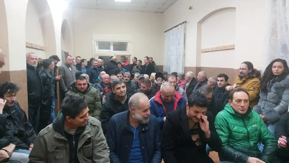 Tribina koalicije "Promena u koju verujemo" održana u Vražogrncu