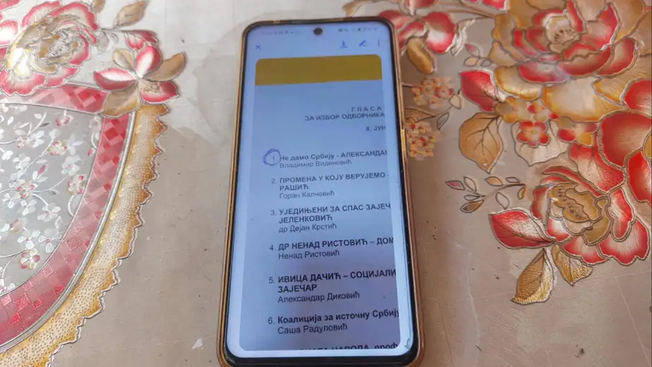 Obećali su novac za glas za listu SNS, ali novac nismo dobili