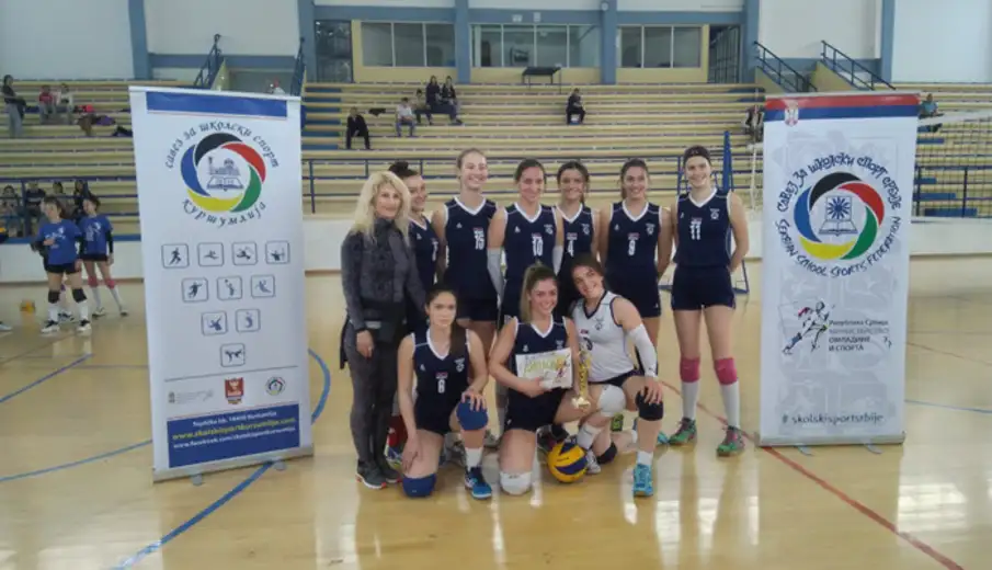 Srednjoškolke Gimnazije osvojile 1. mesto na prvenstvu u odbojci u Kuršumliji