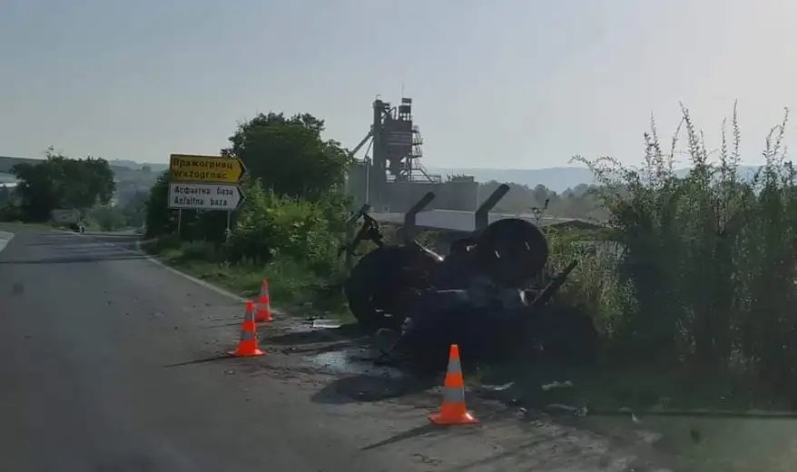 Saobraćajna nezgoda kod asfaltne baze: Dve osobe povređene