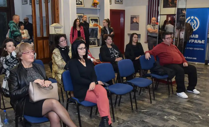 Zaječarskoj publici sinoć je predstavljen časopis za audiovizuelne komunikacije “AGON”