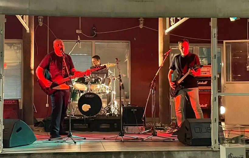 U Kotlujevcu održano veče autorske rok muzike "ARMfest"