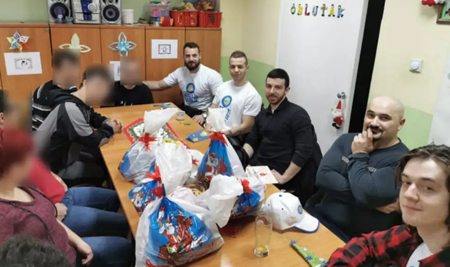 „Pružimo ruku deci“ – Humanitarna akcija udruženja „Ateisti Srbije“