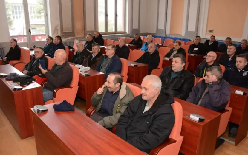 Državni sеkrеtar Dеjan Antić uručio boračkе lеgitimacijе u Zajеčaru