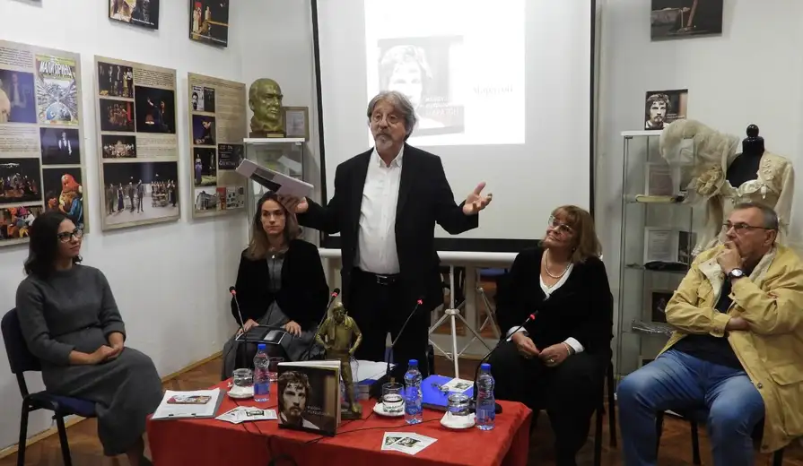 U okviru pratećeg programa 33. Festivala "Dani Zorana Radmilovića", predstavljen portret glumca Milana Cacija Mihailovića