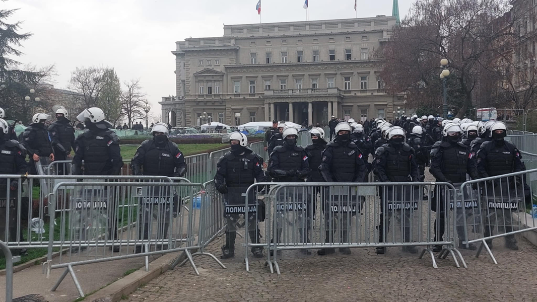 Ćacilend kao favela: Ulazite na svoju odgovornost, zakoni ne važe, a policiju baš briga