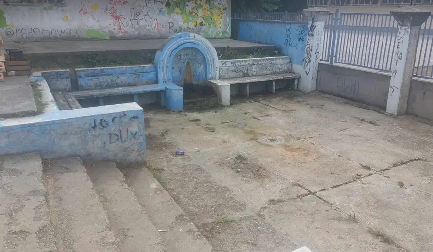 Prijavi problem: Samo par dana nakon prijave komunalnoj inspekciji , sređena česma kod OŠ "Ljubica Radosavljević Nada"