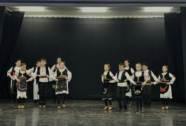 U Centru za kulturu u Kotlujevcu priređen misionarski program ,,Ćirilica u vašem gradu”