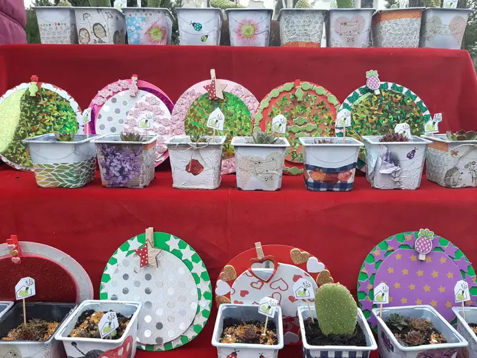 Prodajna izložba traje danas i sutra: Prodajom rukotvorina do izleta za đake