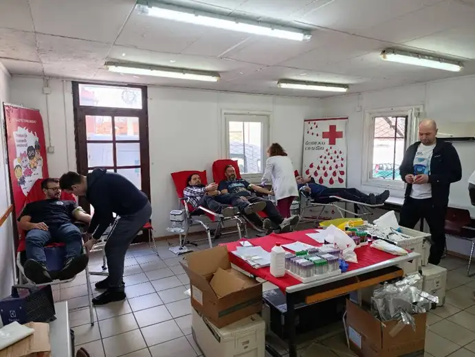 Đuričković: "Članovi Koalicije "Promena u koju verujemo" danas su učestvovali u dobrovoljnom davanju krvi zajedno sa velikim brojem Zaječaraca