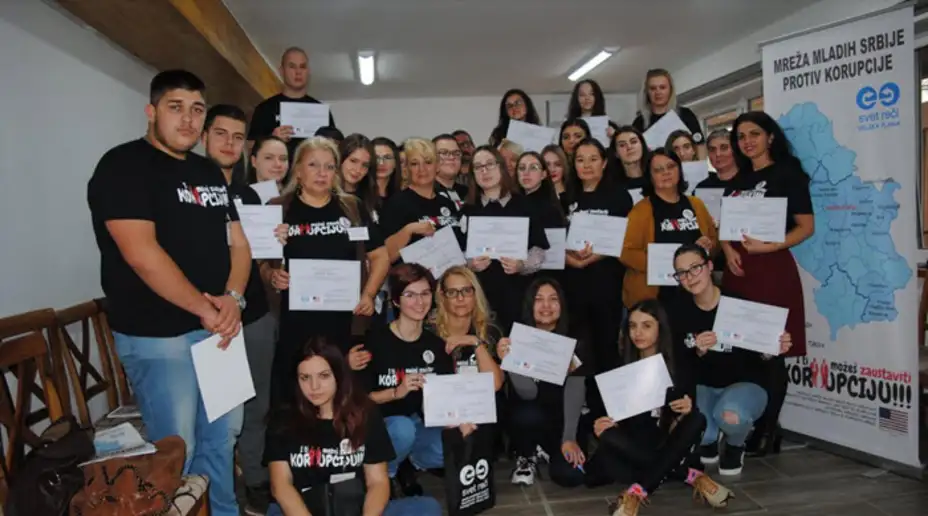 ''Dečiji centar'' uzeo učešće u projektu ''Mreža mladih Srbije protiv korupcije''.