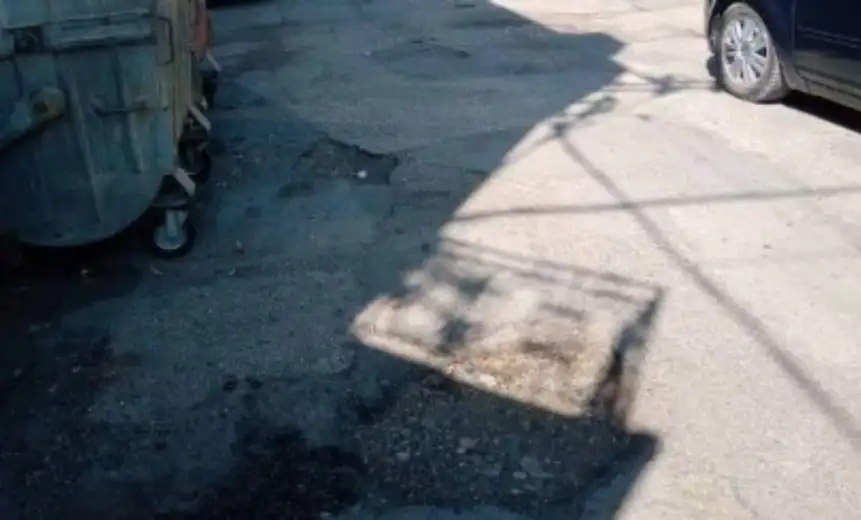 Rupa do rupe: Oprezno vozite ulicom Đure Salaja