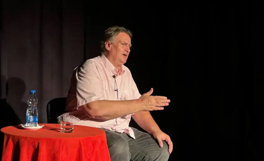 U Pozorišnom muzeju izvedena monodrama ,,Dučićevi eseji o sreći i ljubavi i izbor najlepše ljubavne poezije”