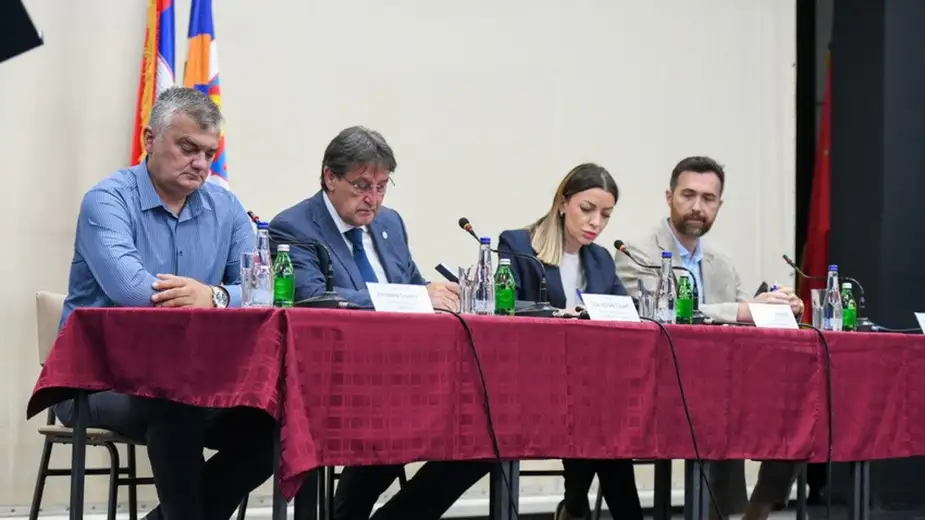 Umesto promocije konkursa, politička promocija: NSZ pozivao građane na promociju konkursa za zapošljavanje, događaj se pretvorio u političku promociju?!