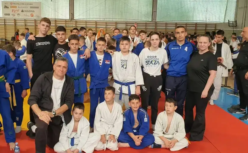 Uspeh školskog sporta: Pet medalje za džudiste iz Zaječara na Prvenstvu centralne Srbije u Aleksandrovcu