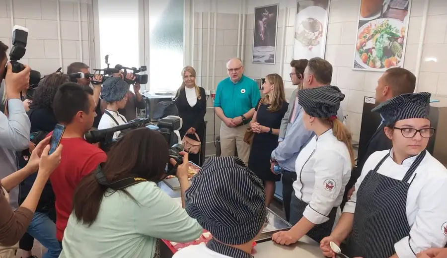 U Ekonomskoj školi u Zaječaru svečano otvorena profesionalna kuhinja, donacija Vlade Nemačke