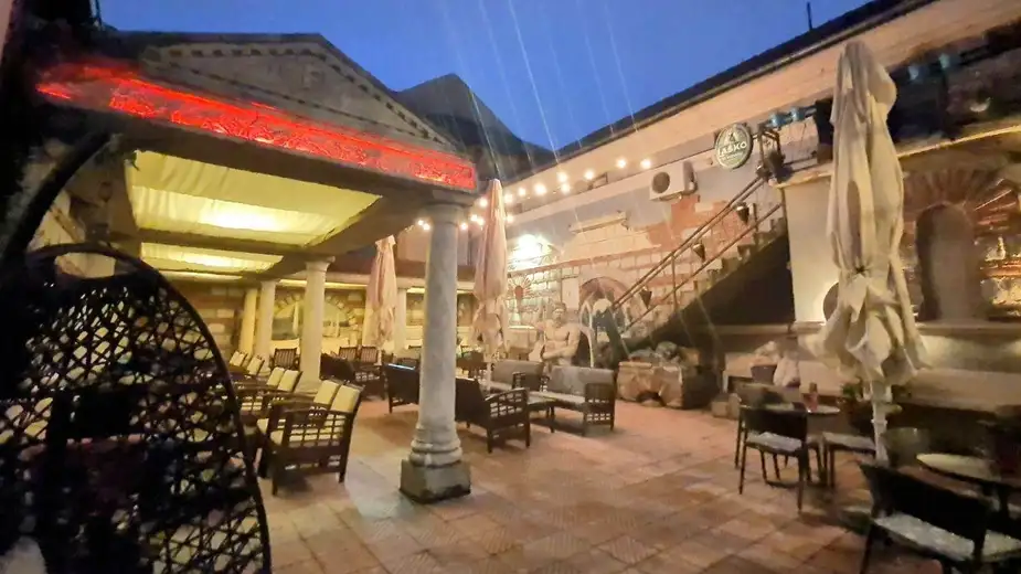 "F" CAFFE ponovo radi: Do subota akcija