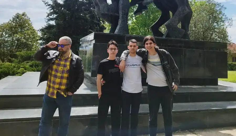 Učenici Gimnazije osvojili tri medalje na Državnom takmičenju iz fizike