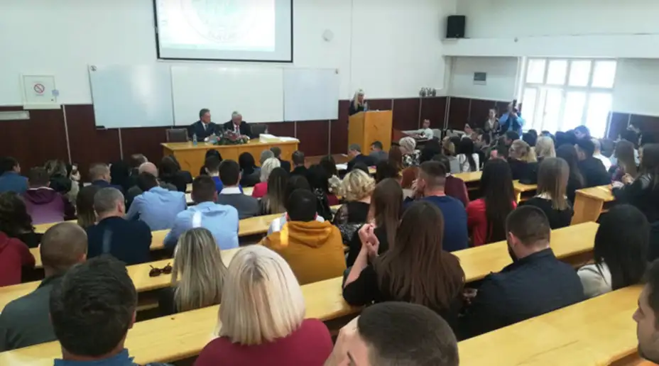 Svršenim studentima Fakulteta za menadžment u Zaječaru svečano uručene diplome