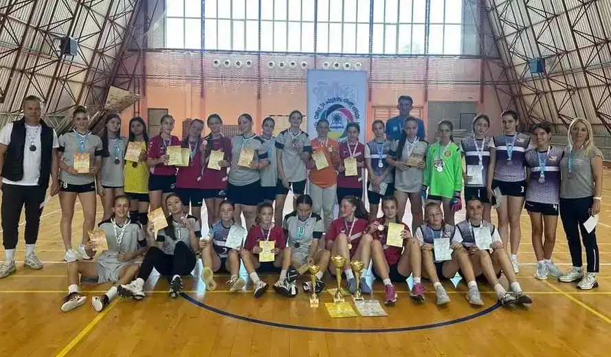 Ženska futsal ekipa OŠ "Đura Jakšić" iz Zaječara šampion Srbije