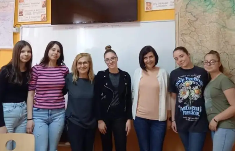 Plasman na Republičko takmičenje iz srpskog jezika i jezičke kulture obezbedile Nina Stanković i Danica Marković