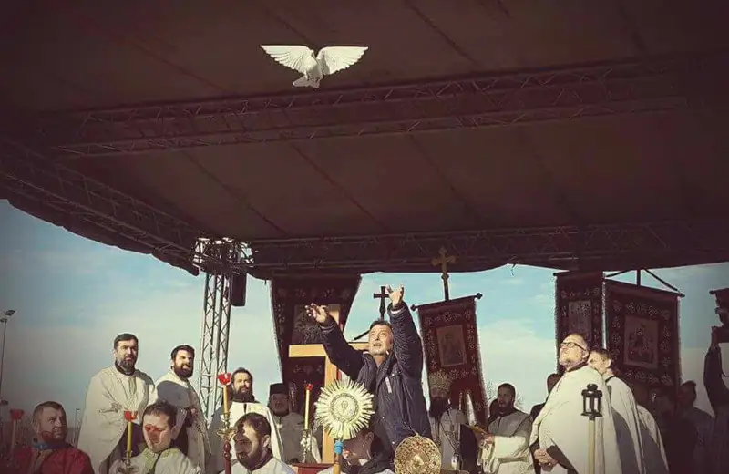 ŽIVOT NA GRANICI - KOD BELOG I CRNOG GOLUBA