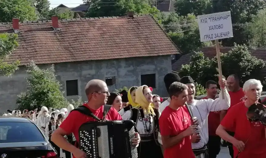 „Halovo u pesmi i igri“ za vikend u Halovu